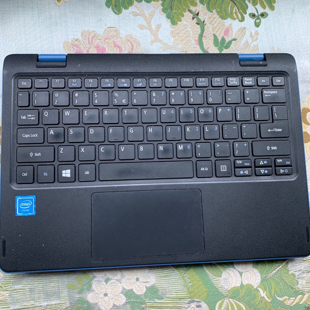 Multi-use PC tablet - Picture 3 of 5